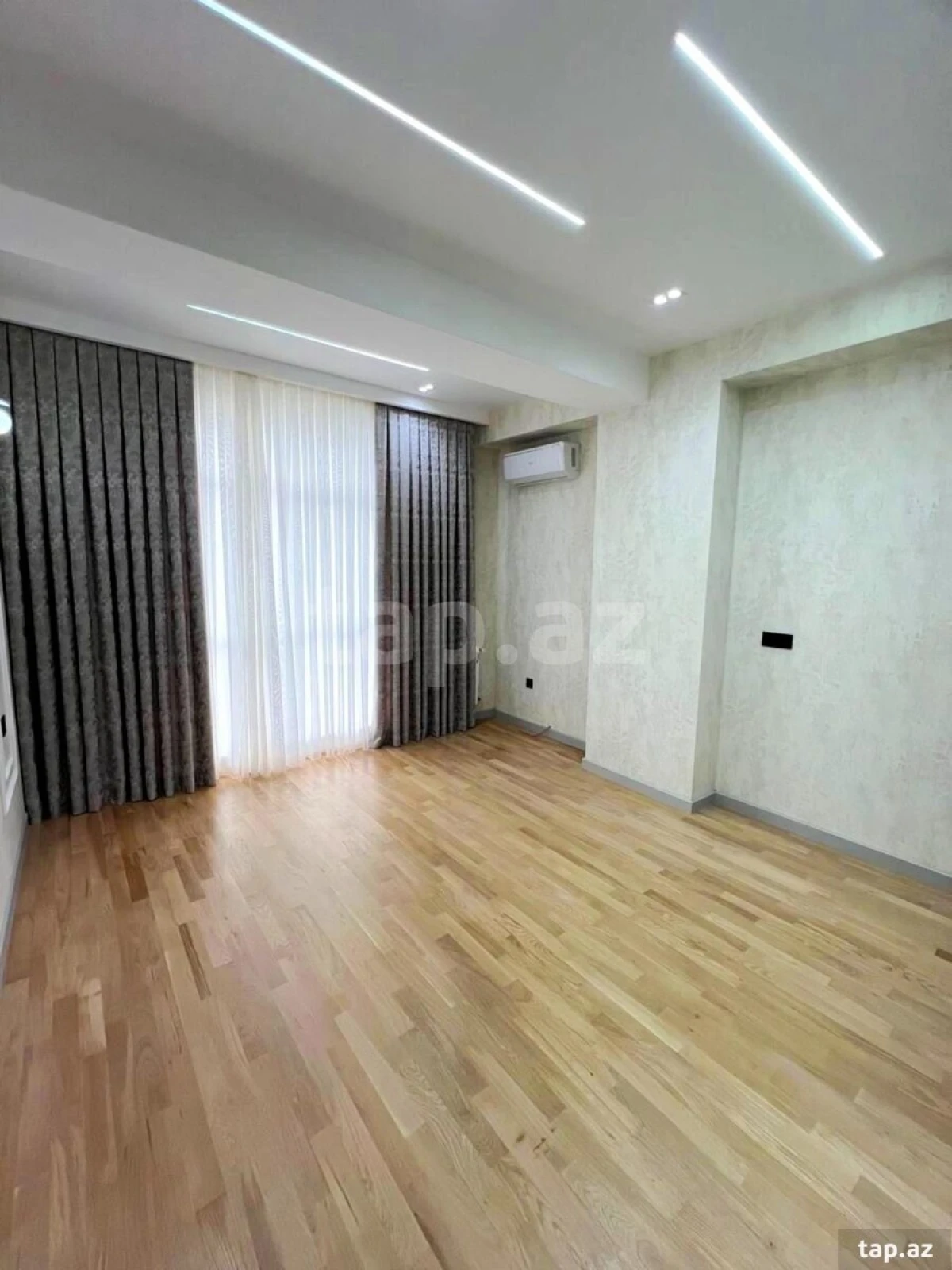 Satılır 4 otaqlı yeni tikili 192.8 m²
