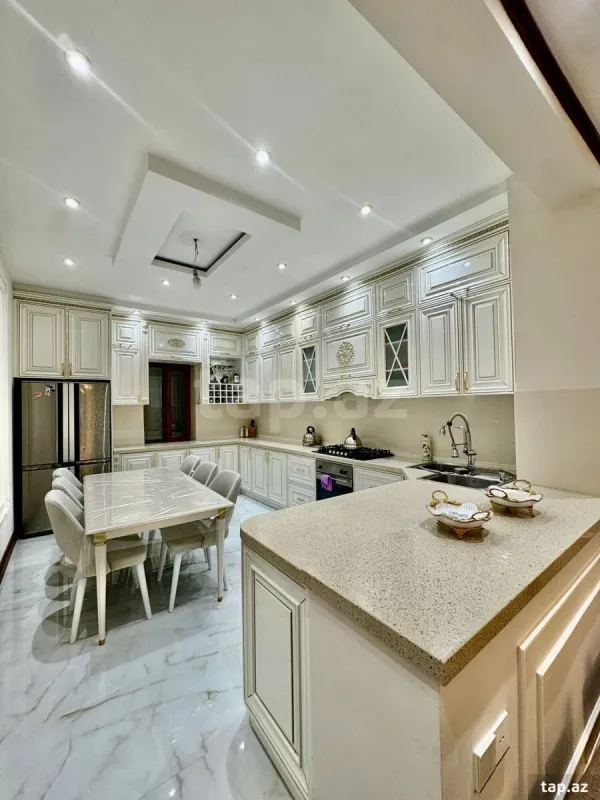 Kirayə verilir 6 otaqlı həyət evi
