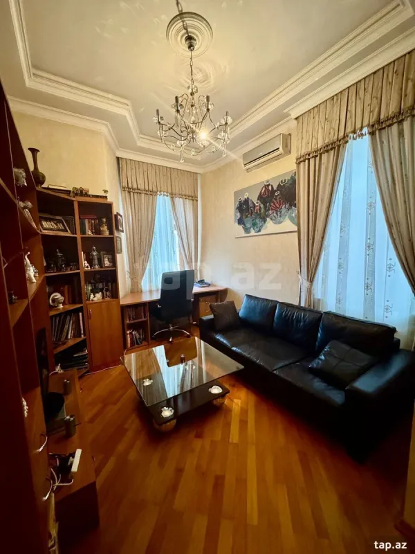 Kirayə verilir 6 otaqlı həyət evi