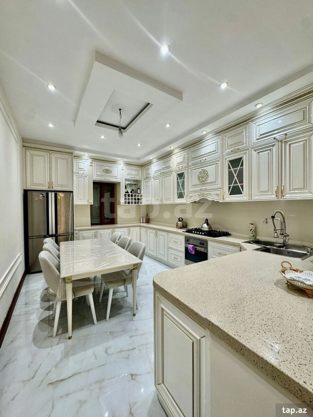 Kirayə verilir 6 otaqlı həyət evi