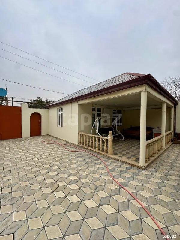 Kirayə verilir 6 otaqlı həyət evi