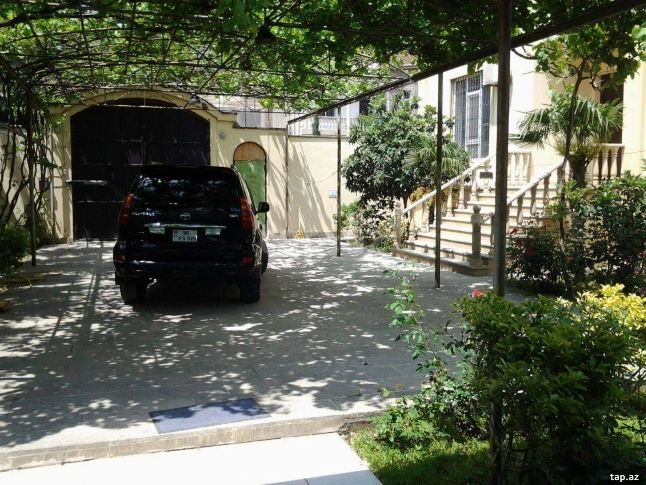 Kirayə verilir 7 otaqlı həyət evi 500 m²