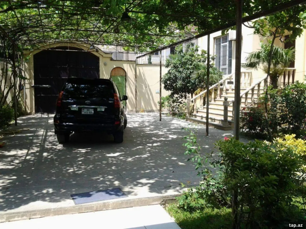 Kirayə verilir 7 otaqlı həyət evi 500 m²