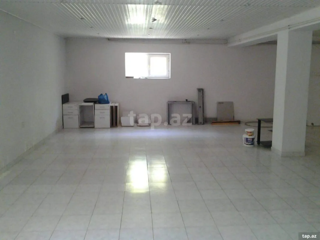Kirayə verilir 7 otaqlı həyət evi 500 m²