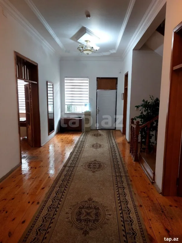 Kirayə verilir 7 otaqlı həyət evi 500 m²