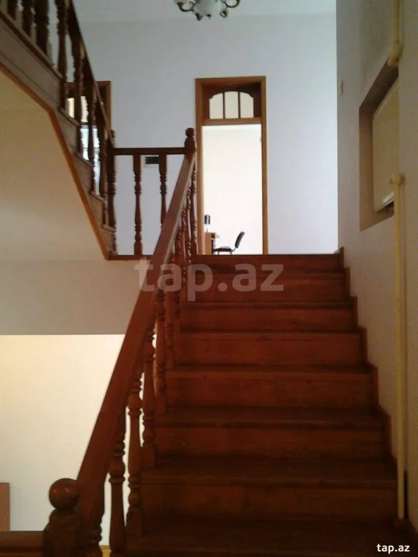 Kirayə verilir 7 otaqlı həyət evi 500 m²