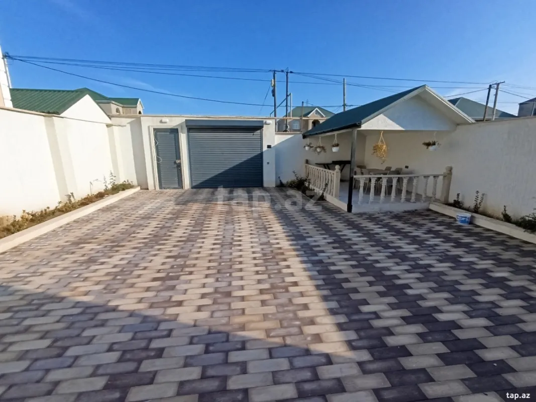 Satılır 4 otaqlı həyət evi