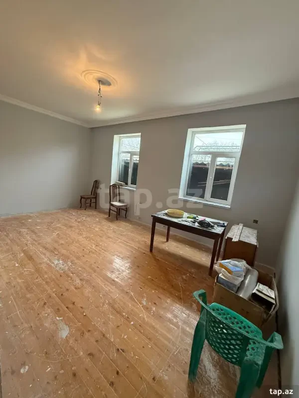 Satılır 4 otaqlı həyət evi 140 m²