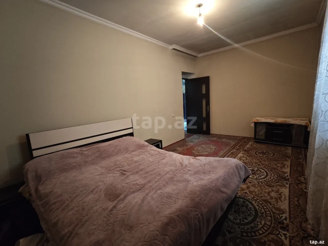 Satılır 4 otaqlı həyət evi