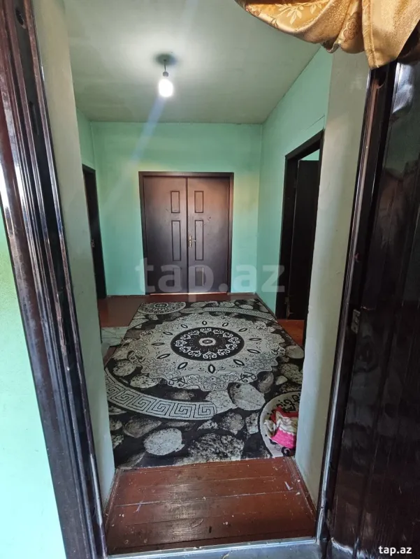 Satılır 4 otaqlı həyət evi