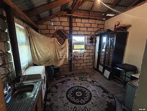 Satılır 4 otaqlı həyət evi