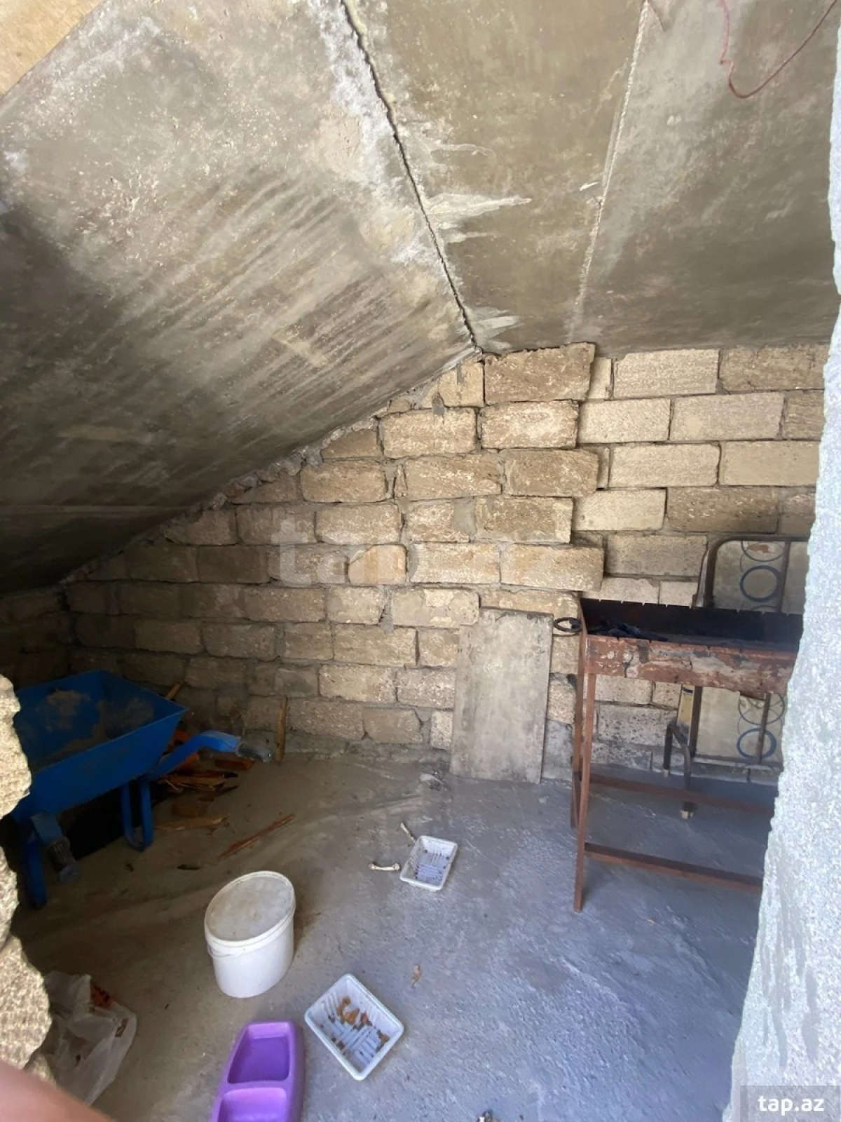 Satılır 5 otaqlı həyət evi