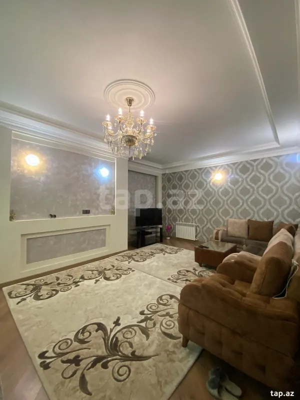 Satılır 5 otaqlı həyət evi