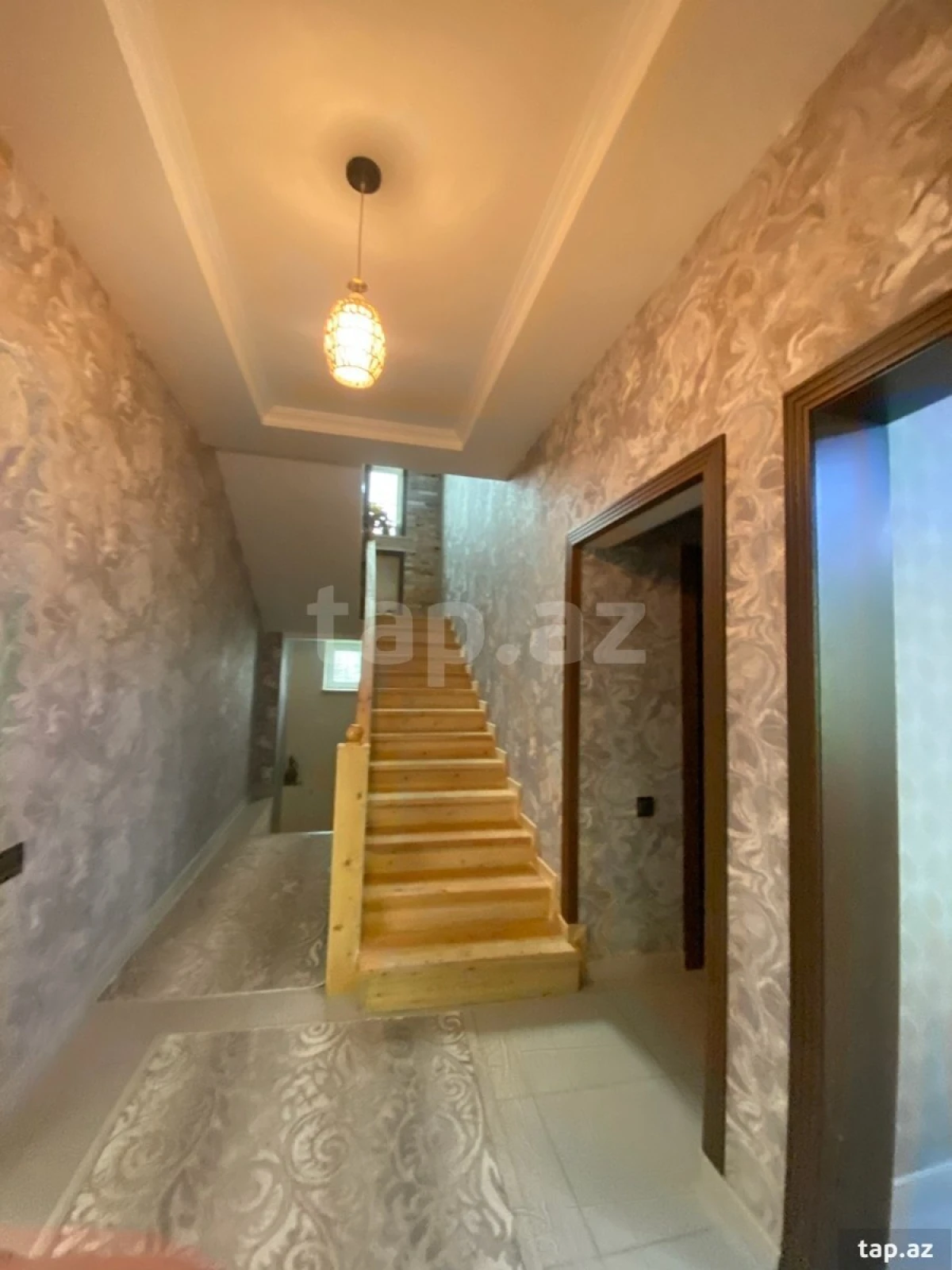 Satılır 5 otaqlı həyət evi