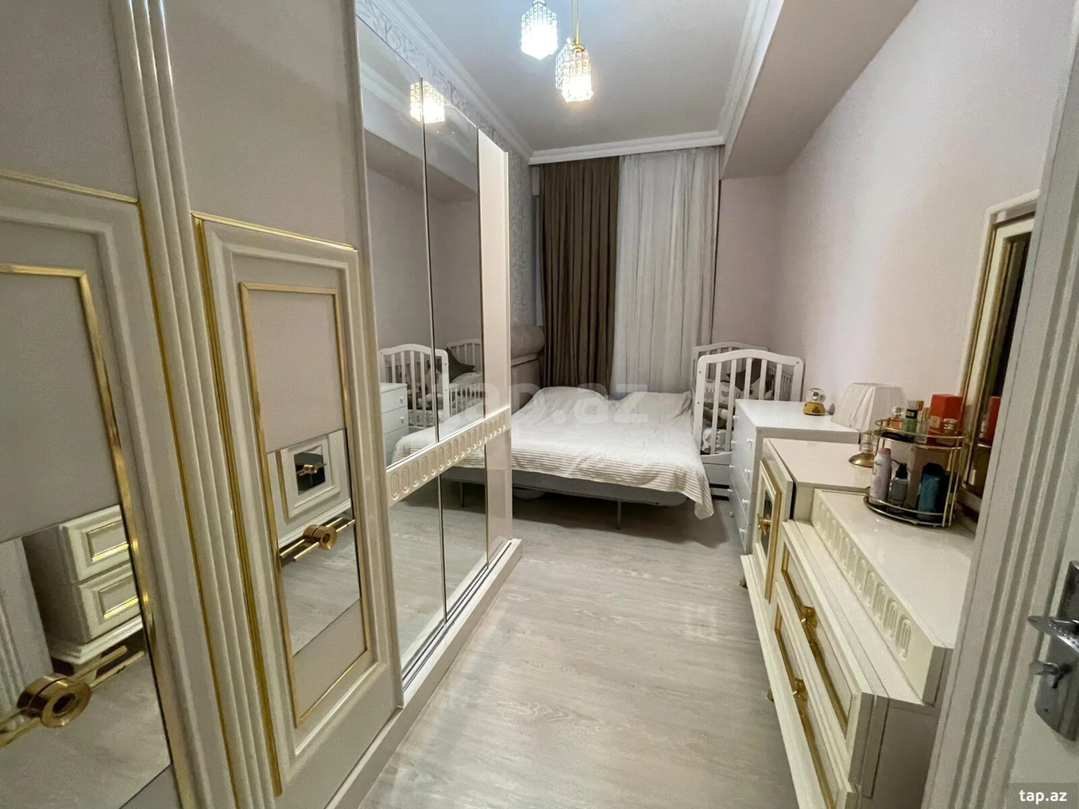 Satılır 2 otaqlı yeni tikili 60 m²