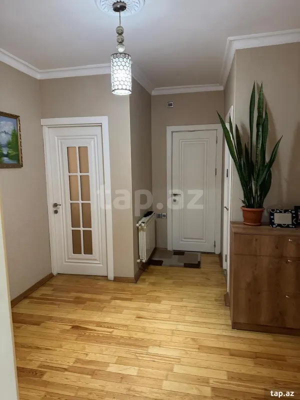 Satılır 2 otaqlı yeni tikili 60 m²