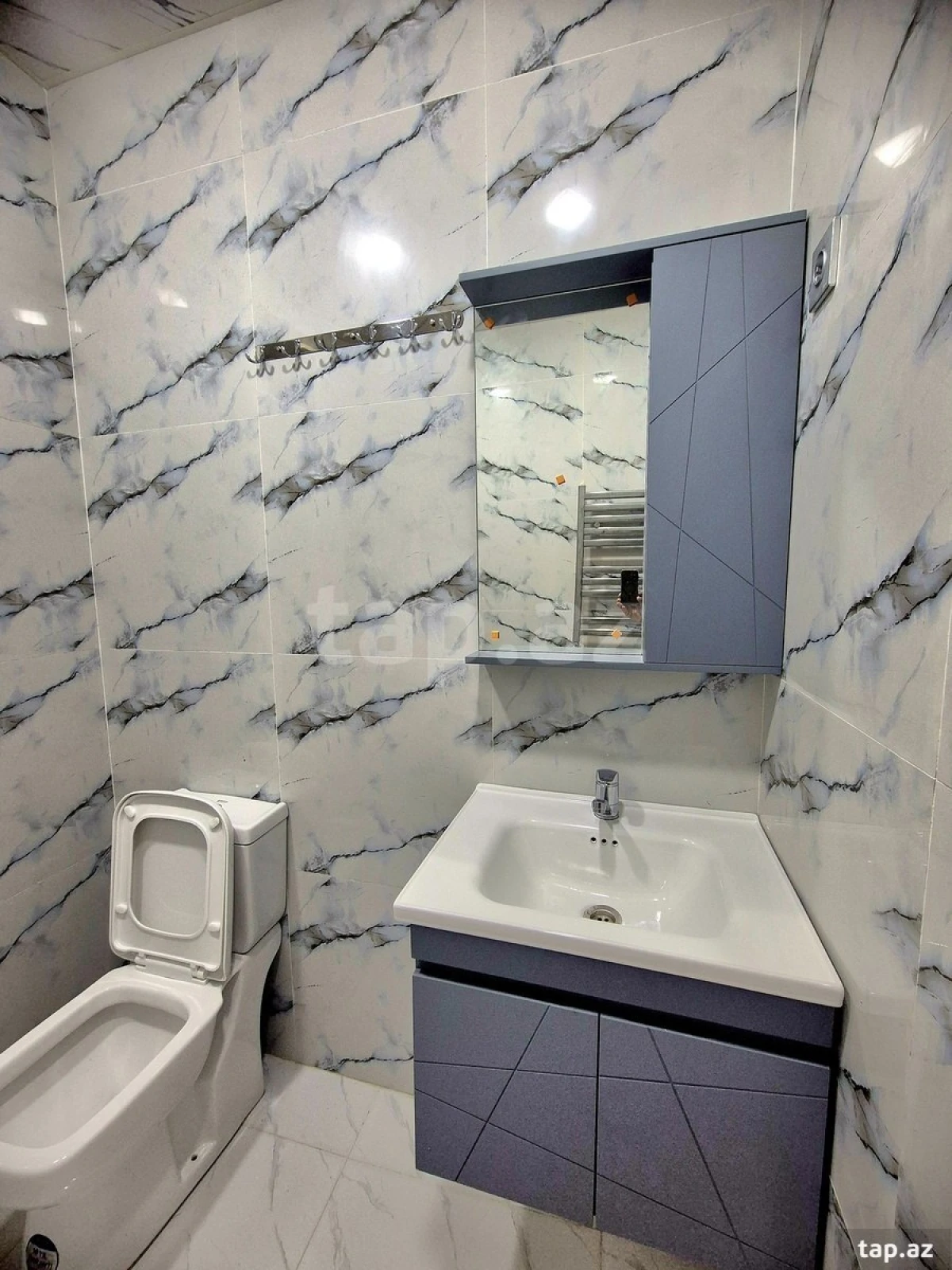 Satılır 4 otaqlı həyət evi