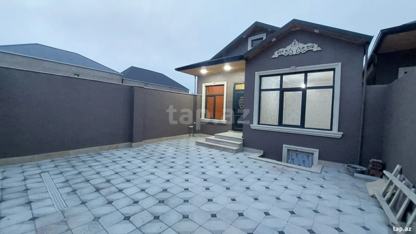 Satılır 4 otaqlı həyət evi