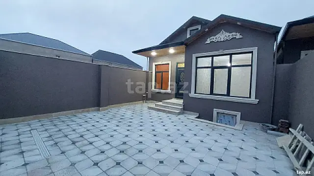 Satılır 4 otaqlı həyət evi