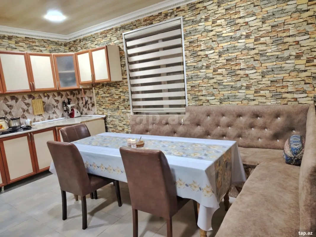 Satılır 4 otaqlı həyət evi