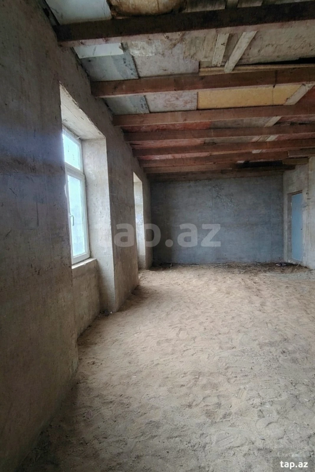 Satılır 4 otaqlı həyət evi