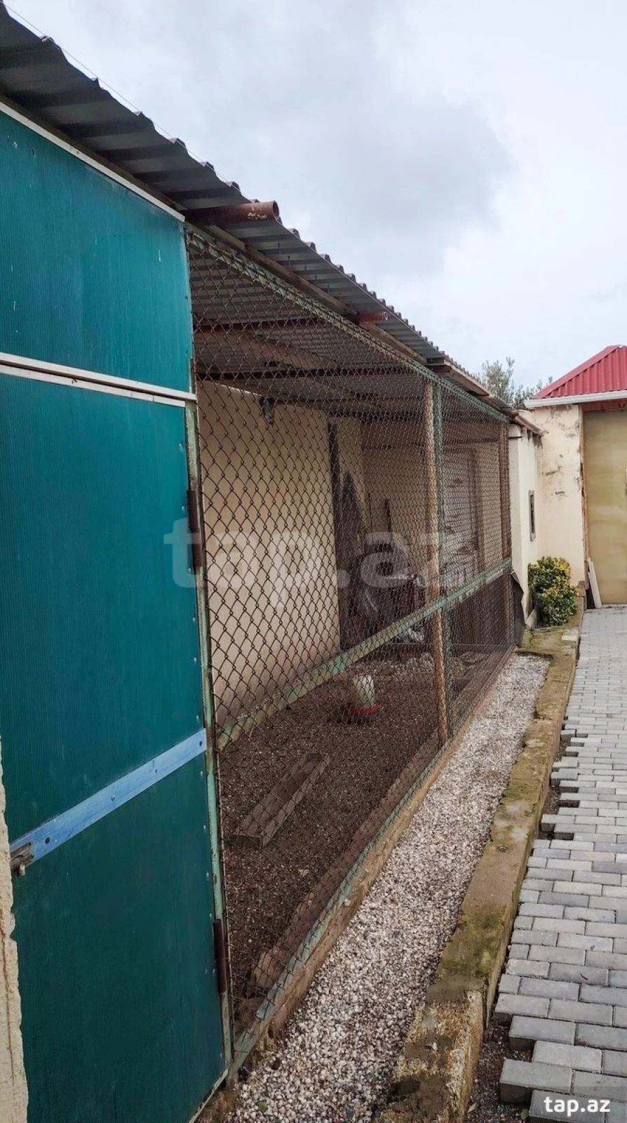 Satılır 4 otaqlı həyət evi