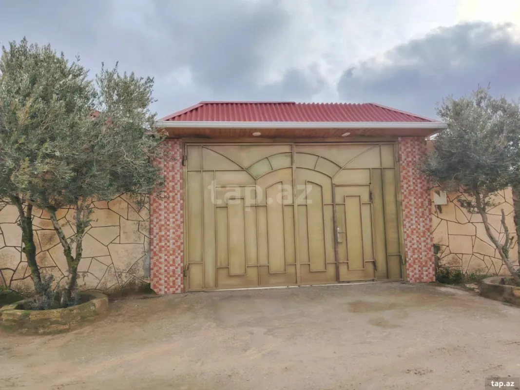 Satılır 4 otaqlı həyət evi