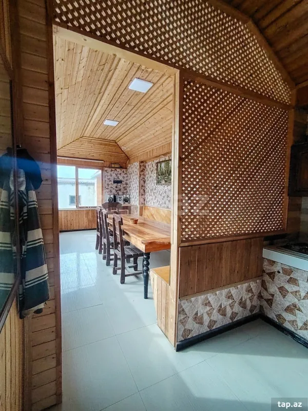 Satılır 4 otaqlı həyət evi