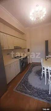 Kirayə verilir 4 otaqlı yeni tikili 140.2 m²