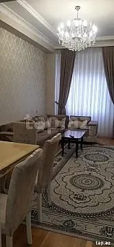 Kirayə verilir 4 otaqlı yeni tikili 140.2 m²