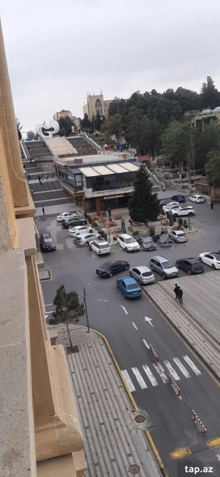 Kirayə verilir 4 otaqlı yeni tikili 140.2 m²