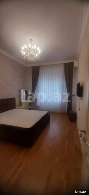 Kirayə verilir 4 otaqlı yeni tikili 140.2 m²