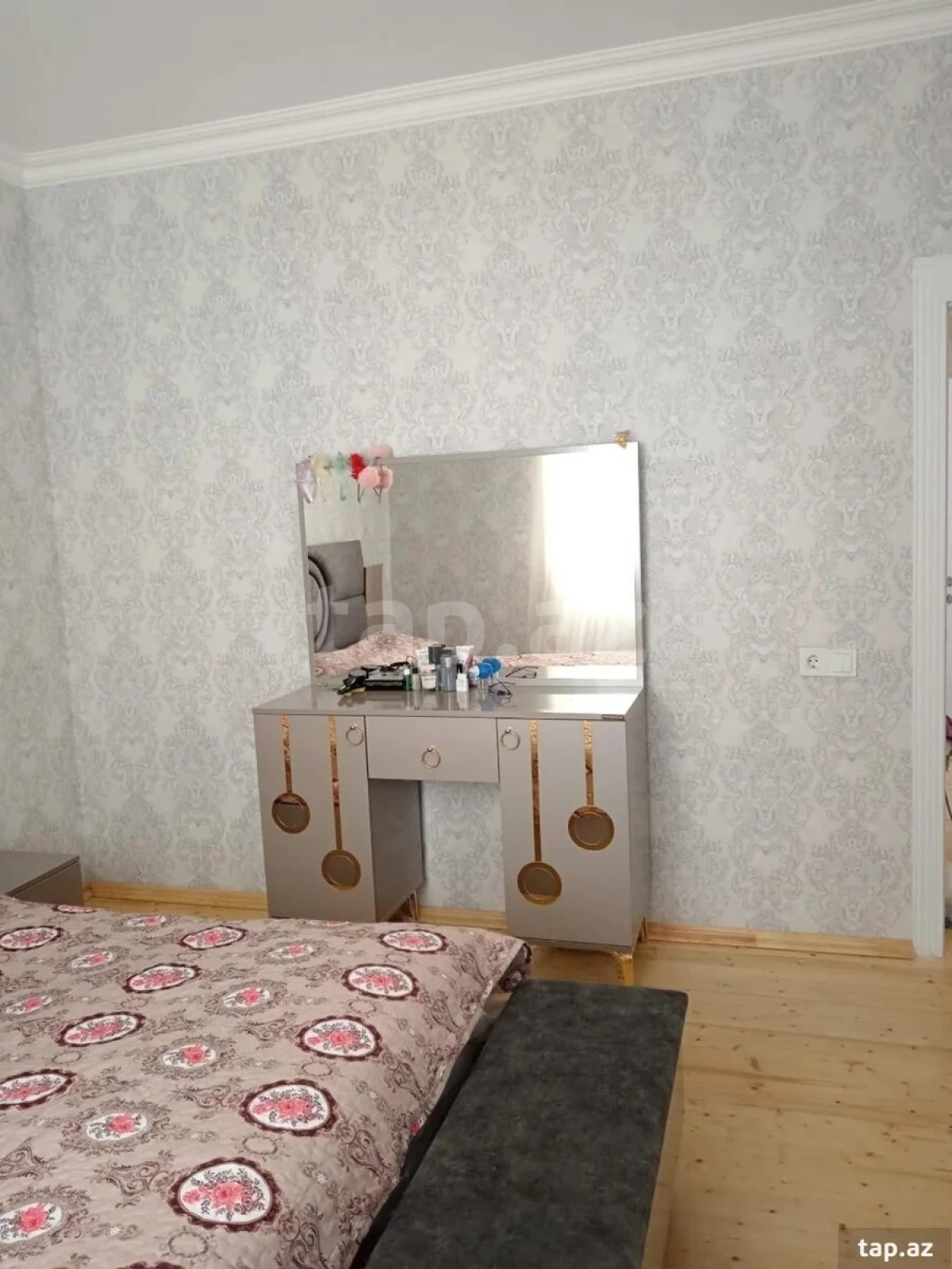 Satılır 4 otaqlı həyət evi