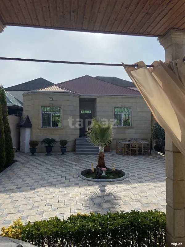 Satılır 4 otaqlı həyət evi