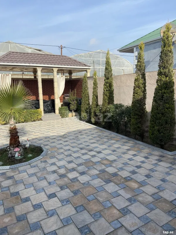 Satılır 4 otaqlı həyət evi