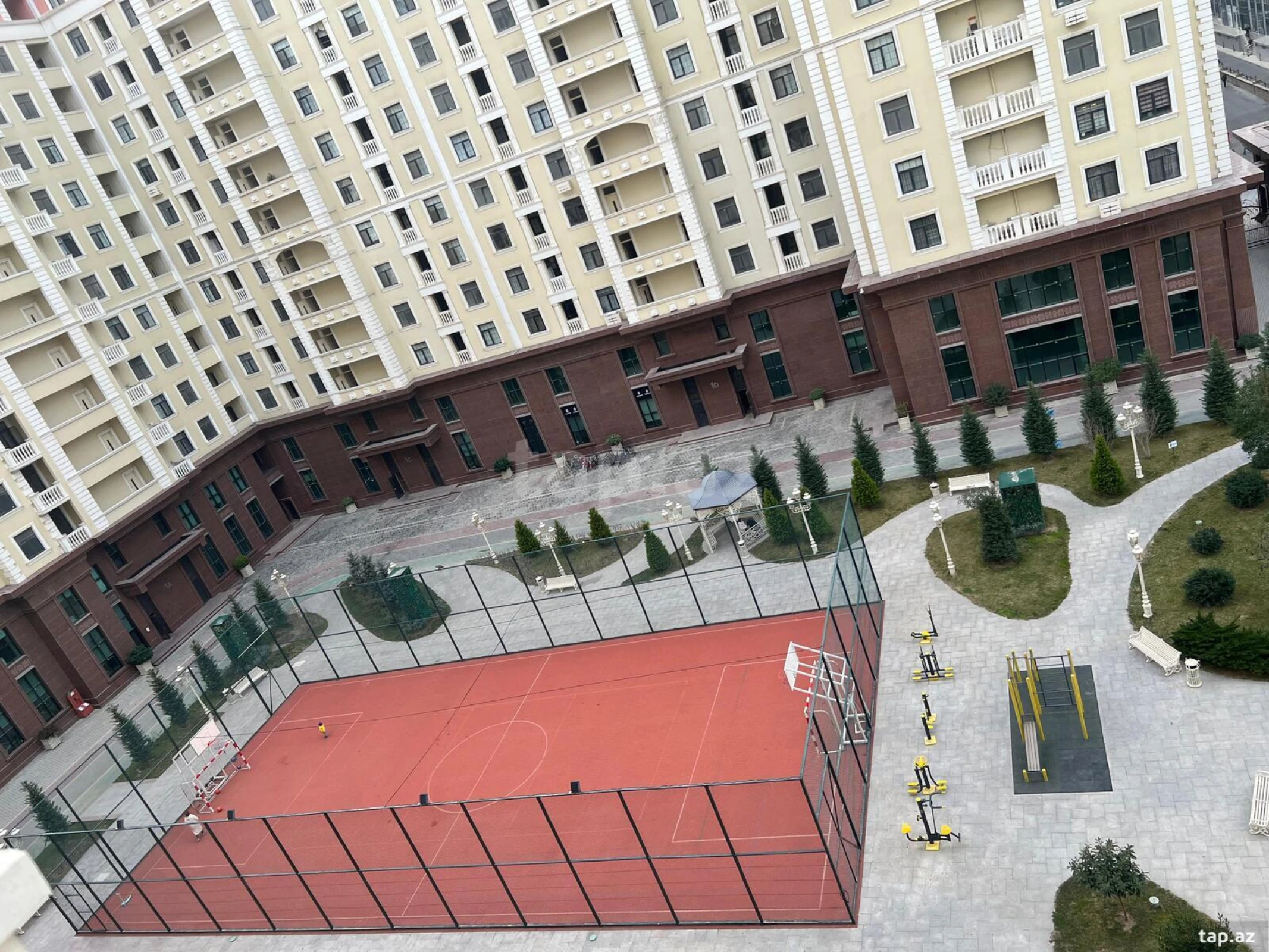 Kirayə verilir 2 otaqlı yeni tikili 91 m²