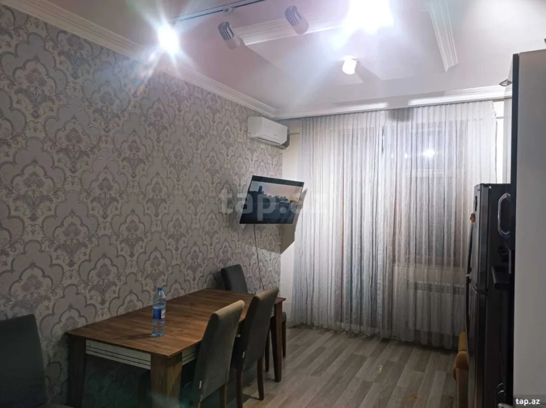 Kirayə verilir 2 otaqlı yeni tikili 65 m²