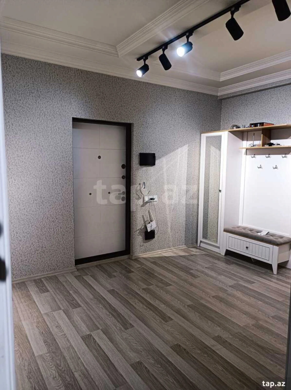 Kirayə verilir 2 otaqlı yeni tikili 65 m²
