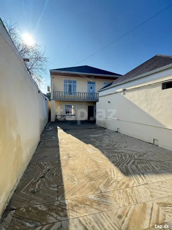 Satılır 6 otaqlı həyət evi