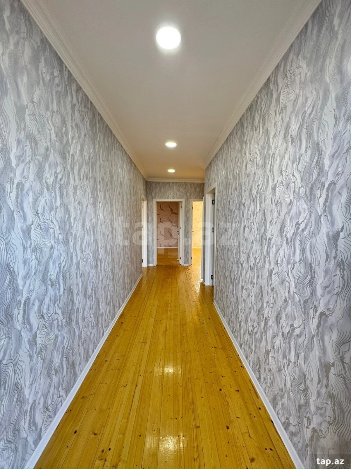 Satılır 6 otaqlı həyət evi