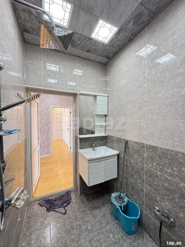 Satılır 6 otaqlı həyət evi