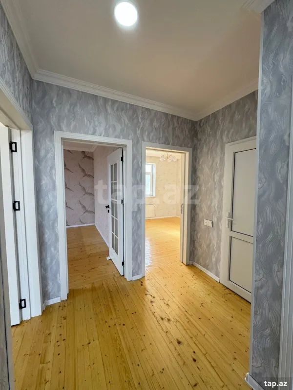 Satılır 6 otaqlı həyət evi