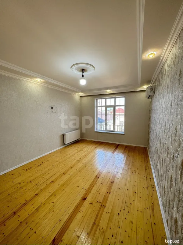 Satılır 6 otaqlı həyət evi