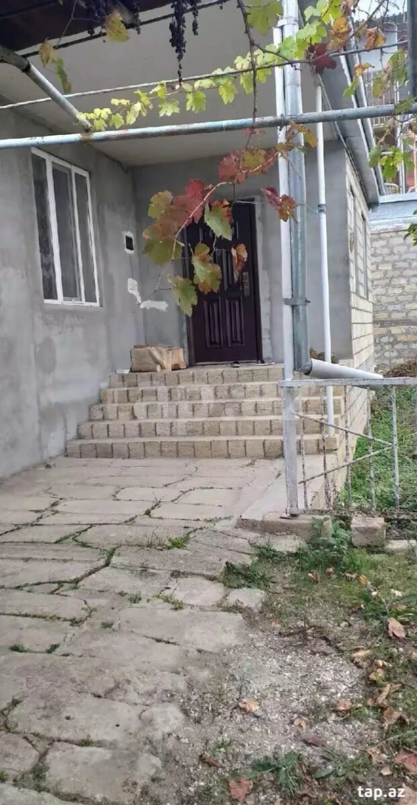 Satılır 3 otaqlı həyət evi