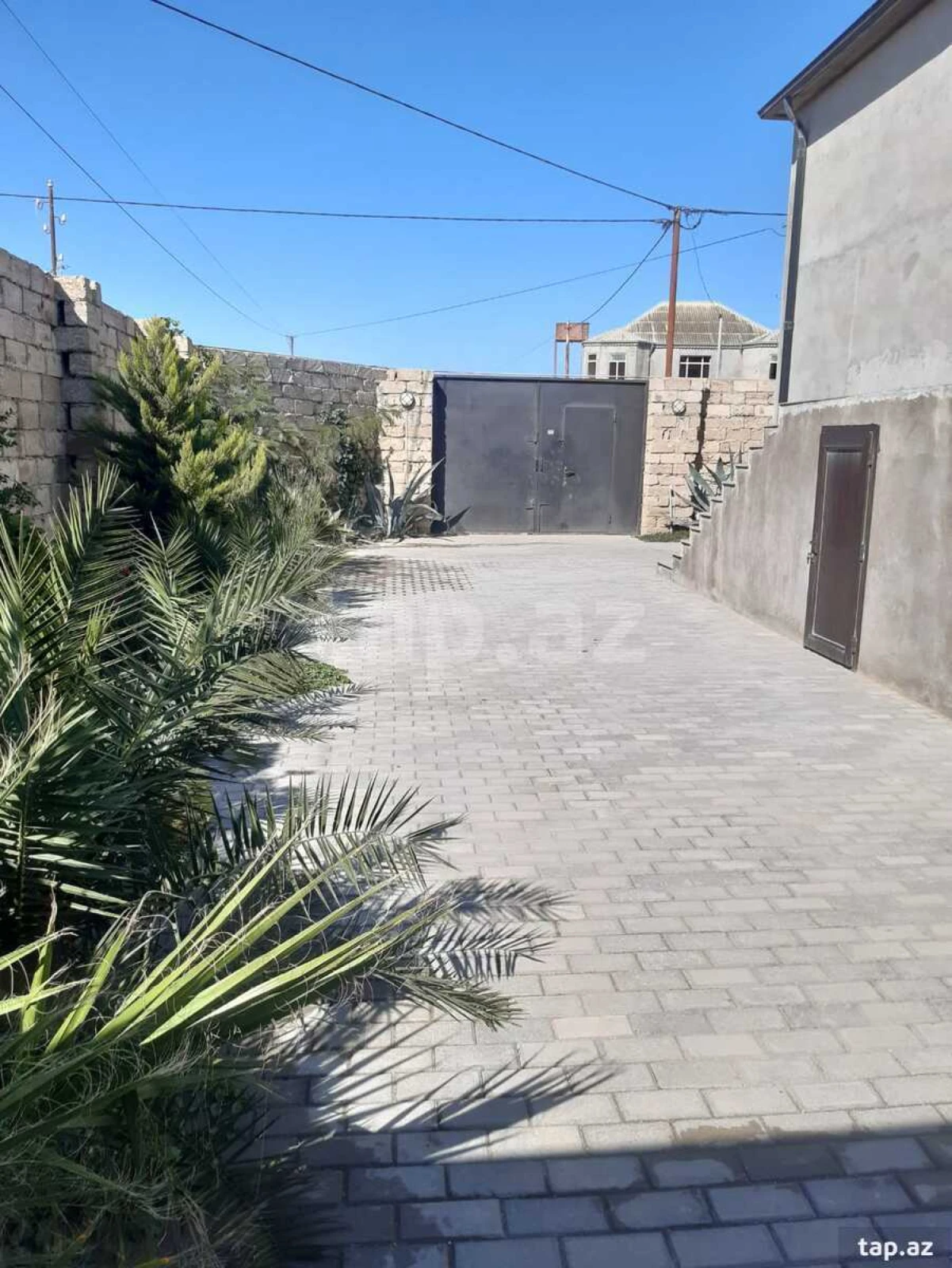 Satılır 4 otaqlı həyət evi