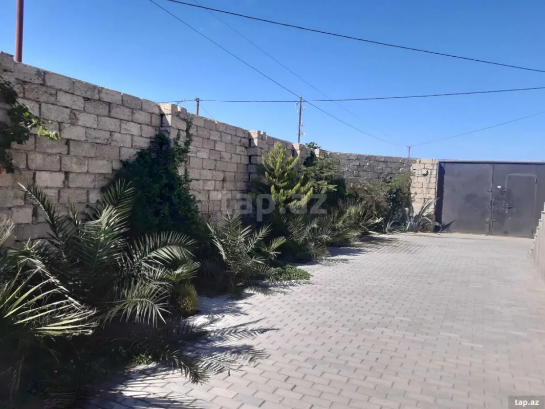 Satılır 4 otaqlı həyət evi