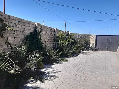 Satılır 4 otaqlı həyət evi