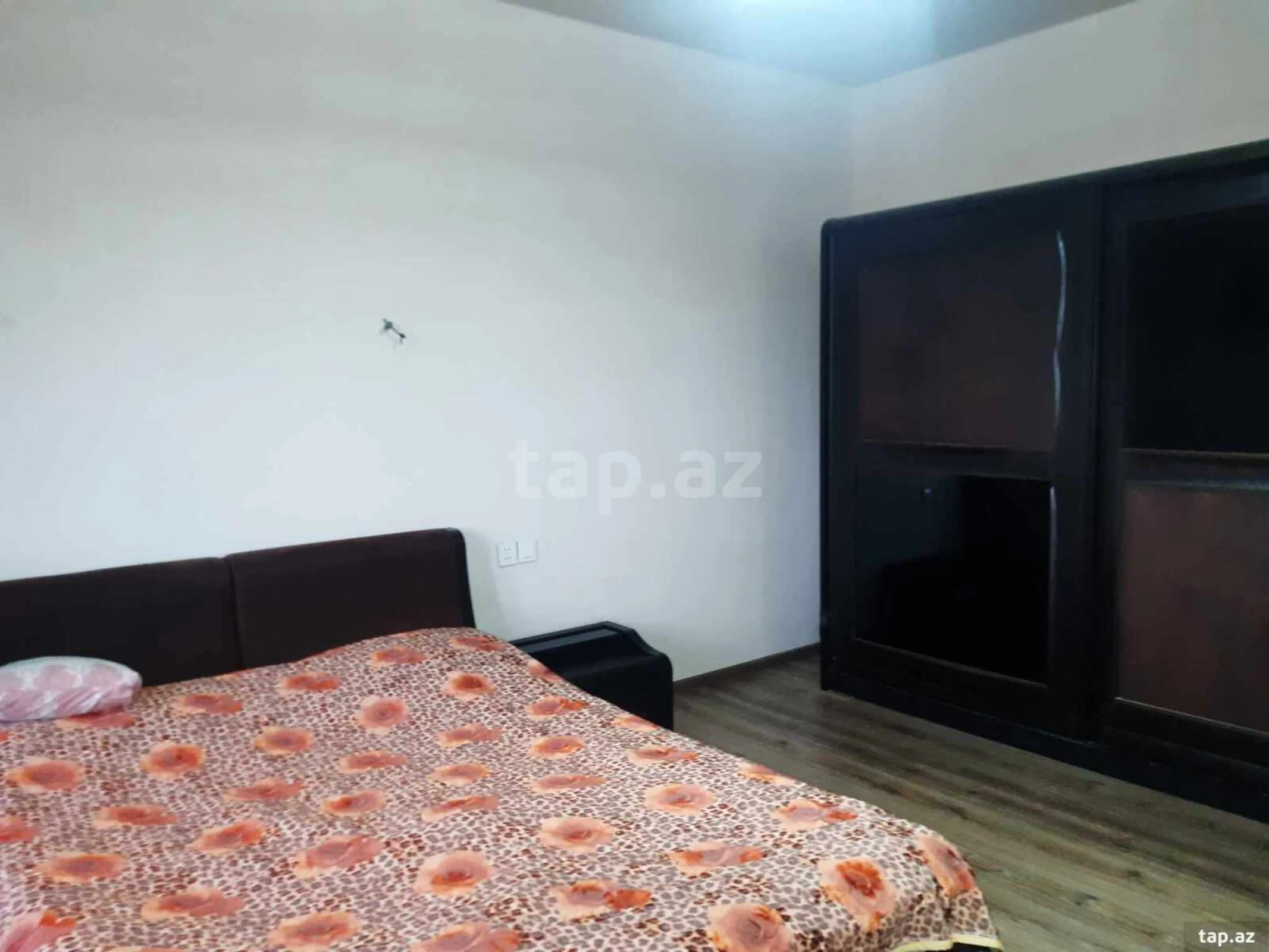 Satılır 4 otaqlı həyət evi