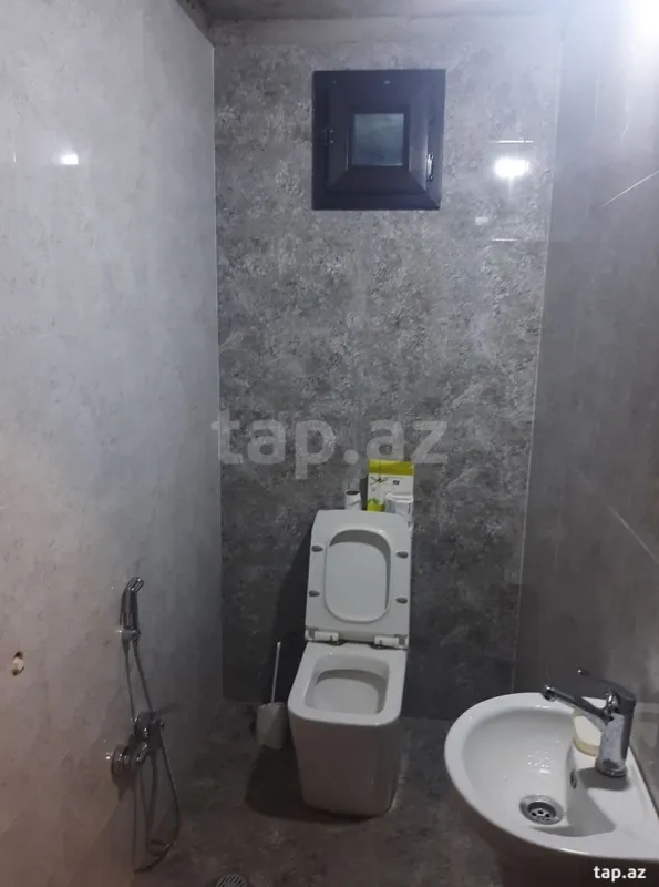 Satılır 4 otaqlı həyət evi