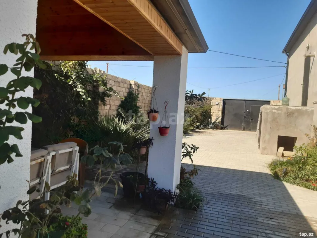 Satılır 4 otaqlı həyət evi